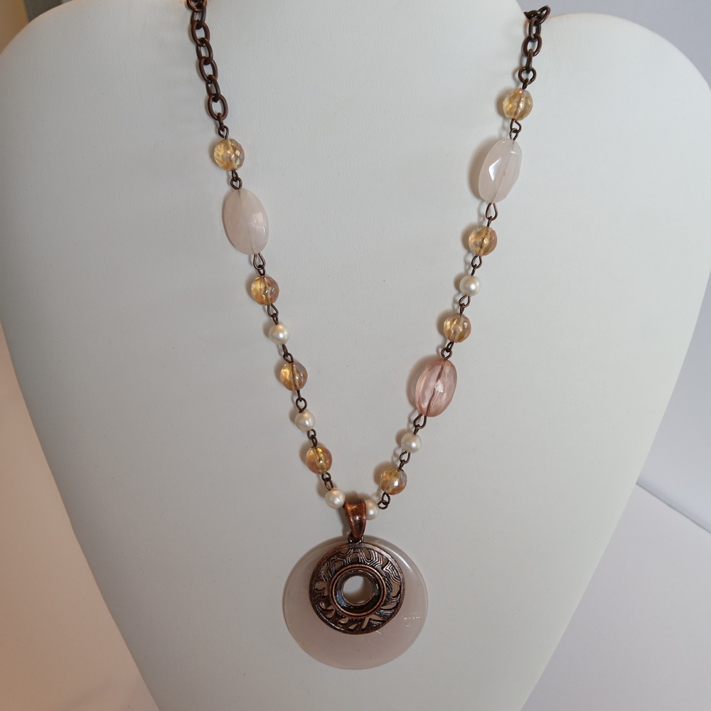 Elegant Rose Copper Gold Pendant Necklace Pink/White Beads Delicate Beautiful